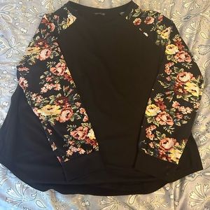 SHEIN curve baseball tee with floral sleeves 4x